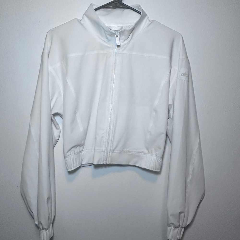 ALO Yoga White Bomber Jacket with Elastic Cuffs and Zip Closure